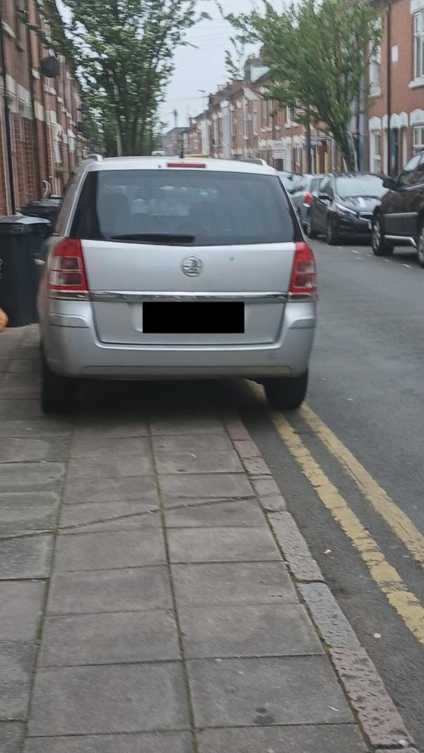 Number Myrtle Road continues to park illegally on double yellow lines-13 Myrtle Road, Leicester, LE2 1FU