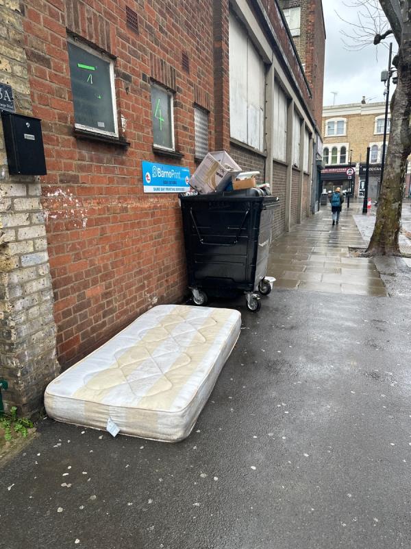 mattress
Outside During Hall Earlham Grove call-Holly House, 152 Earlham Grove, Forest Gate, London, E7 9FB