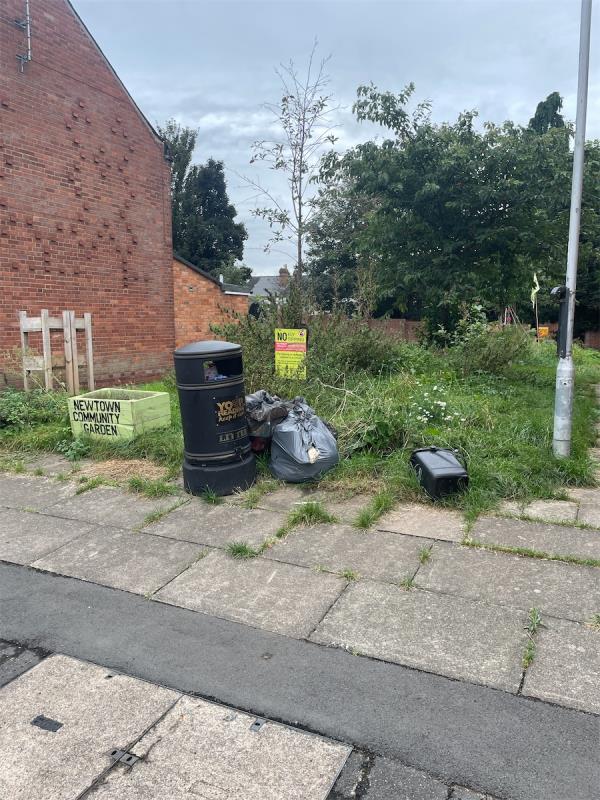 Rubbish dumped-113 Amity Road, Reading, RG1 3LW