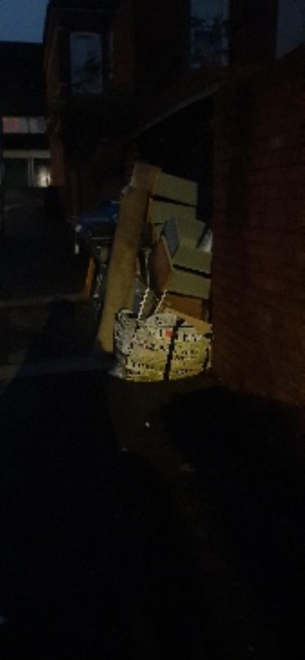 sorry its a bit dark but it was early . this pile is getting bigger everyday , it is just past the last house on Elm Park Road even number side . -2 Gloucester Rd, Reading RG30 2TH, UK