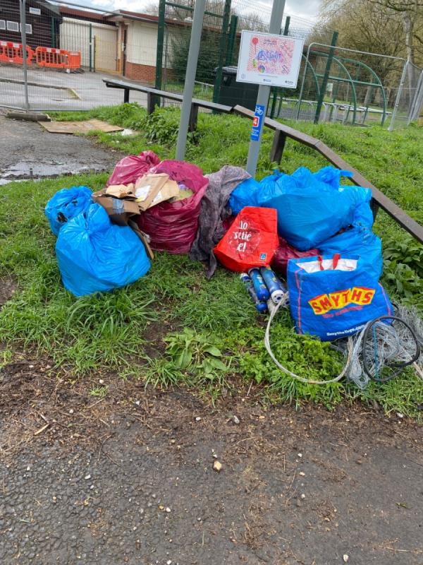 RESCUE rubbish-31 Park View, Reading, RG2 0BX