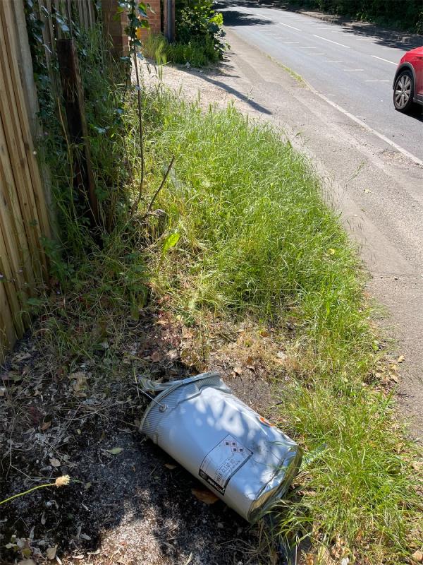 Container dumped at roadside. #KeepingKentwoodTidy-Kentwood House, Kentwood Hill, Tilehurst, Reading, RG31 6AD