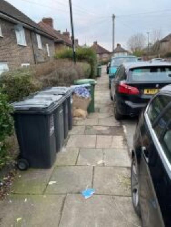 Please clear dumped cardboard
Reported via Fix My Street-206 Firhill Road