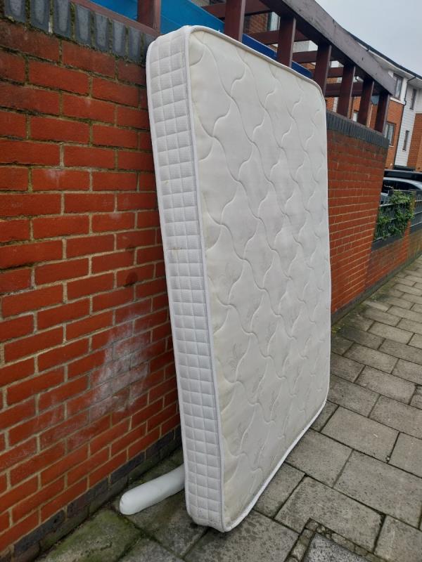 King mattress -Flat A, 22 Island Road, London, SE16 2PR