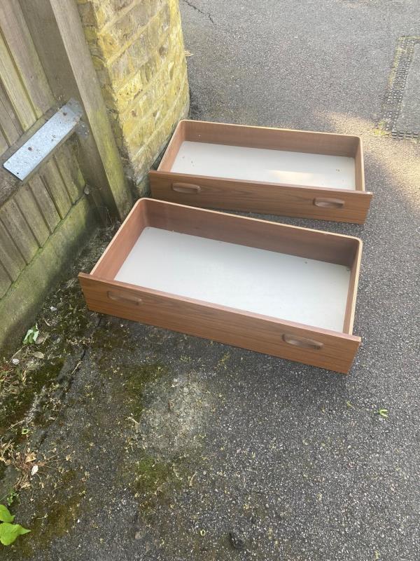 Please clear flytip draws.
-10 Charleville Circus, London, SE26 6NR