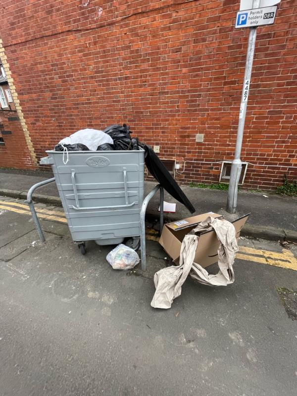 Currently located at the North bins on Anstey Road. yesterday, I cited that this box was at the middle bins on Anstey Road & that I hold photographic evidence of the address on the box.This morning, I noted that it has now moved to the north bins &does not have an investigation tag on it. Abbey Ward Cllrs consider this a priority to be researched & enforced upon ASAP. Could you pls contact Councillor Rowland at karen.rowland@reading.com.uk ASAP about this, a
& about last weeks report re north bi-13 Baker Street, RG1 7XT, England, United Kingdom