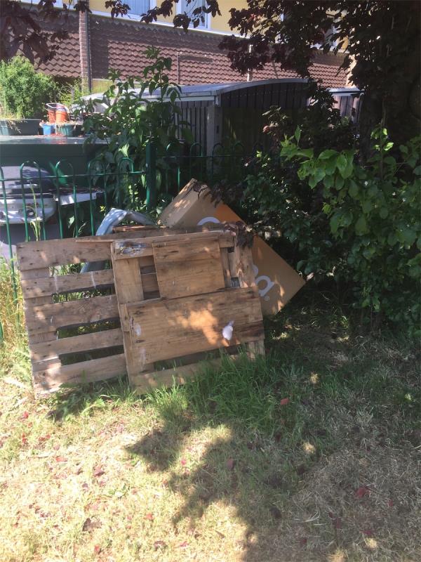 Dumped rubbish -22 Bran Close, Tilehurst, Reading, RG30 4SY