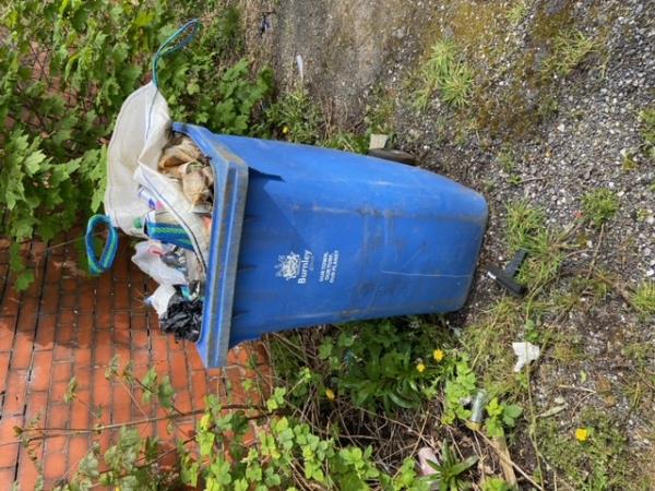 There has been an abandoned blue bin at the side of my property for the last few months. This is at the side of 259 Brunshaw Road.
A few residents will be repairing the pot holes on the parking area this weekend, so if possible could this be removed before then? -259 Brunshaw Road, Burnley, UK