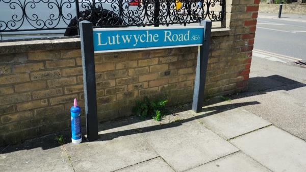Nitrous oxide canister-35 Lutwyche Road, London, SE6 4EP