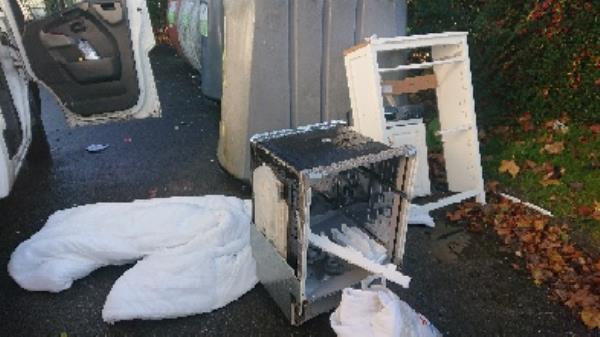 White goods and house hold waste removedl fly tipping on going at this site -100 George Street, Reading, RG4 8DH