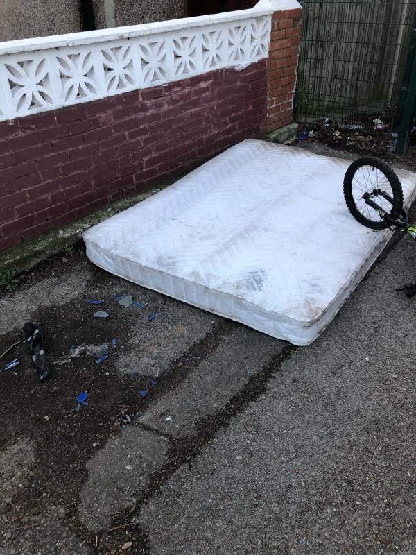 Please clear a double mattress -80 Downham Way, Bromley BR1 5NX, UK