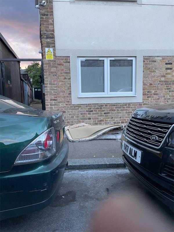 Nearest Jp autos Dumped rubbish yet again on our road , pretty exhausting reporting things must weeks. Could we please have cctv cameras to act as a deterrent -4 Glenwood Road, London, SE6 4NF