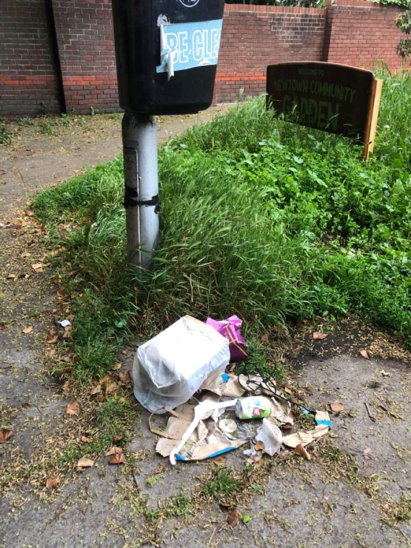 Household rubbish which I reported yesterday and was told it had been done!-123 Amity Road, Reading, RG1 3LW