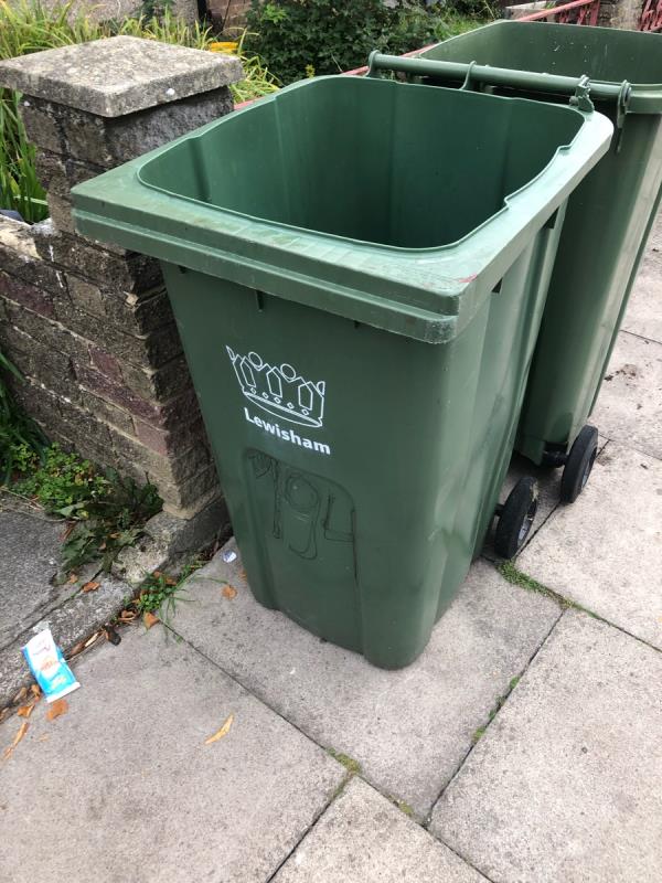 194 Glenbow Road. Renew lid to recycling bin -194 Glenbow Road, Downham, BR1 4ND, England, United Kingdom