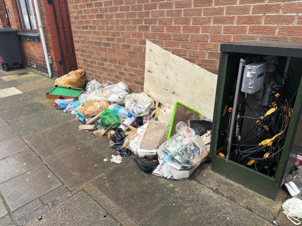 Hazardous waste left as rubbish on public footpath.-First Floor Flat, 314 St Saviours Road, Leicester, LE5 4HJ