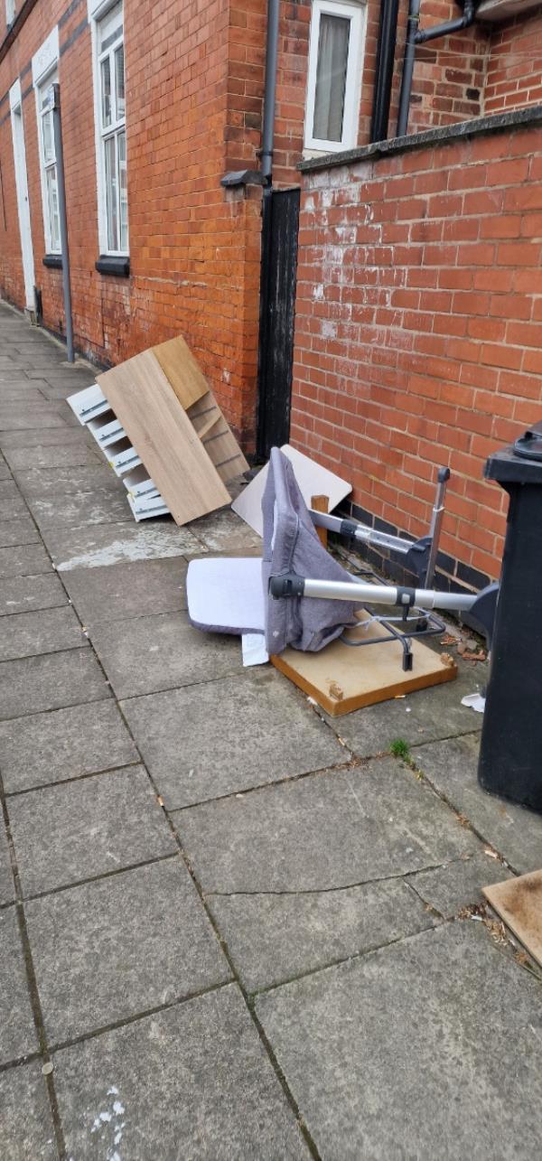 Normal crap being dumped -3 Mundella Street, Leicester, LE2 1LT