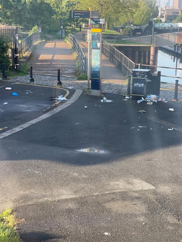 As usual days with the bin overflowing and whitechapel area dirty-128 Bisson Road, Stratford, London, E15 2RF