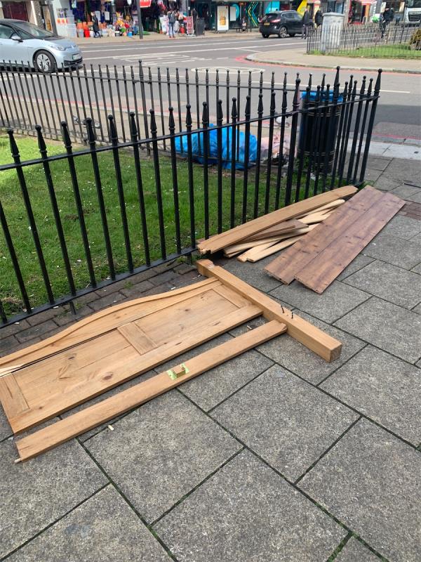 Wooden bed frame-119 Rushey Green, London, SE6 4AA