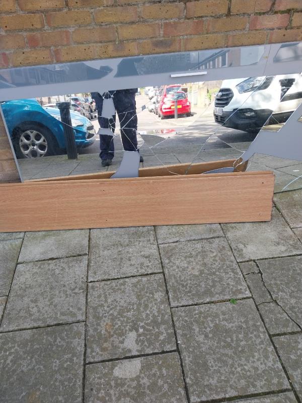 Wood and mirror -Flat A, 37 Reculver Road, London, SE16 2RG