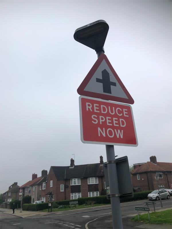 Junction of Rangefield Road.   Light on cross roads sign requires adjusting-170 Rangefield Road, Bromley, BR1 4QZ