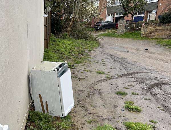 A white van just dumped an old washing machine on Hillbrow Road, near junction of Calmont Road.
They had number plate of van obscured
Please clear it before other fly-tippers think the can tip there too-75 Calmont Road, Bromley, BR1 4BY