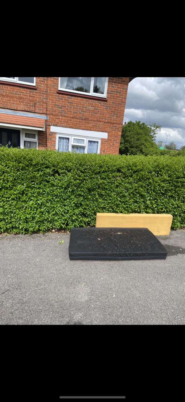 2 x foam mattresses. Have been there now for a long time, maybe 3-4 weeks. We’re trying to sell our property (2a) so want them removed ASAP. -2 West Road, Farnborough, GU14 8HA