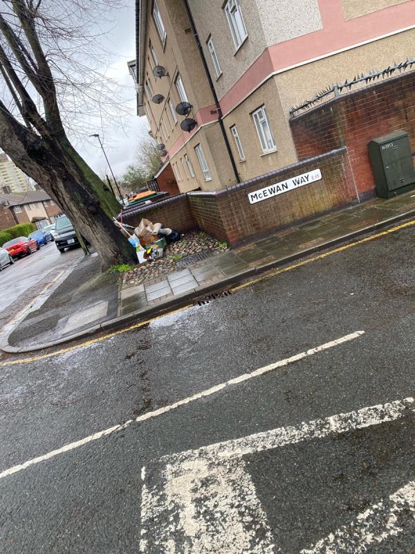 Every week someone damp their rubbish/old furniture in that corner. It’s disgusting and I’m tired to always report it…-10 Rokeby Street, Stratford, London, E15 3NS