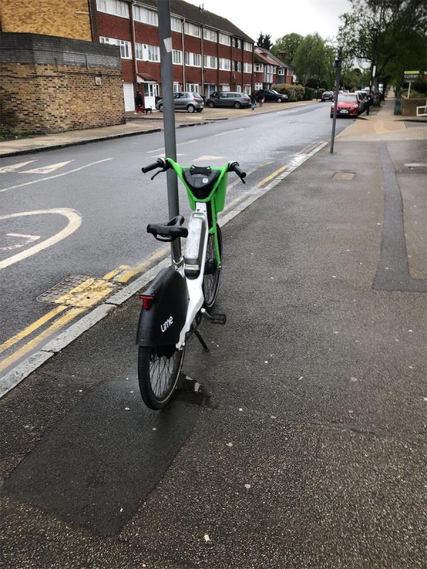 Please clear an Abandoned Lime bike-1 Upwood Road, London, SE12 8AA
