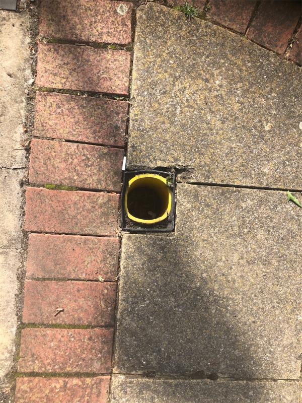 66-76.  Missing drain cover on Footway leading to rear gate-70 Swiftsden Way, Downham, BR1 4NT, England, United Kingdom