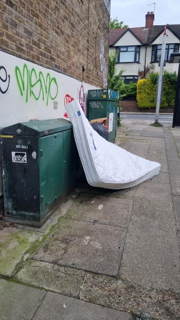 Mattress, rubbish and old furniture om vulcan rd and shardeloes rd-Vulcan Road, London