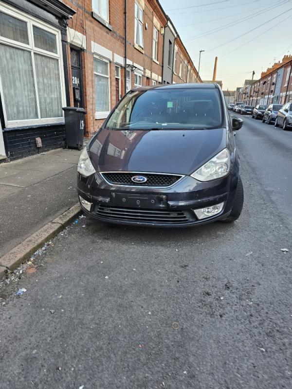 The vehicle appears to be abandoned as both front and rear number plates are missing. -20 Woodland Road, Leicester, LE5 3PF