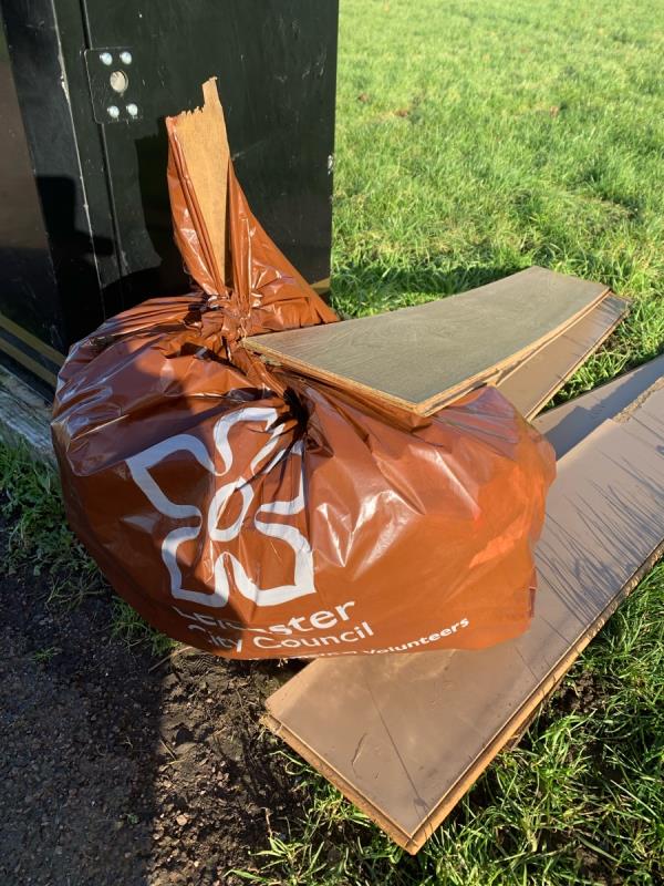 Hello Paul, there’s a bag of litter to go with the laminate flooring. Across the other side of the park is a heavy metal chair base, I couldn’t carry it any more.
Thank you 😊 -58 Elston Fields, Freemen, LE2 6NG, England, United Kingdom