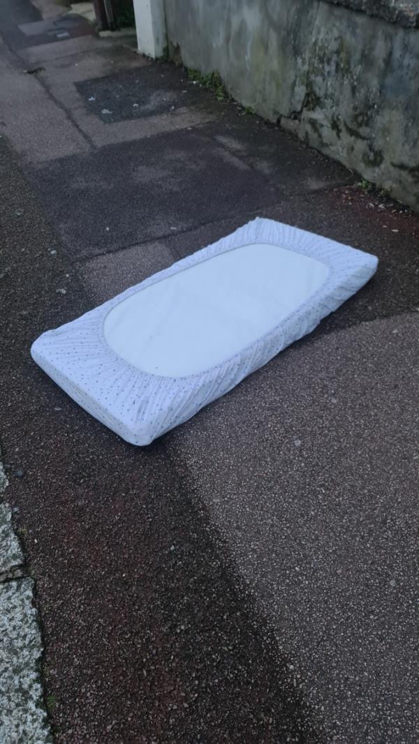 Baby mattress -22A, Atherton Road, Forest Gate, London, E7 9AJ