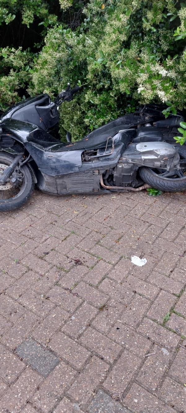 Dumped motorcycle -13 Dominica Close, East Ham, London, E13 9PQ