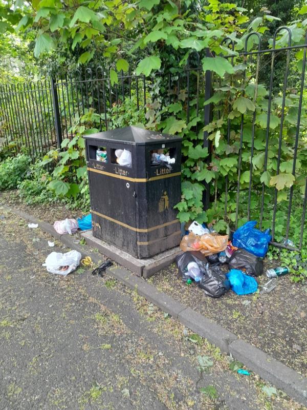 Overflowing litter bin.-Belgrave Gardens