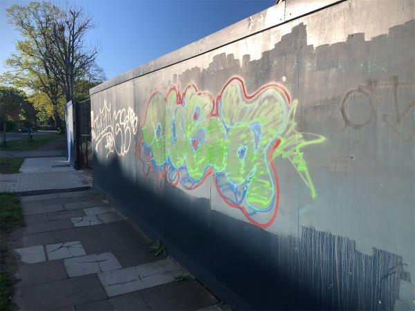 Remove graffiti from hauldings-Ground Floor Flat, 134 Worsley Bridge Road, Beckenham, BR3 1RP