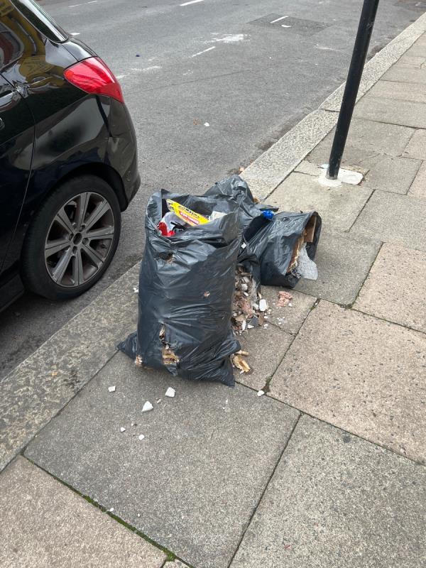 Street fly tipping 
-34 Louisville Road, Upper Tooting, SW17 8RW, England, United Kingdom