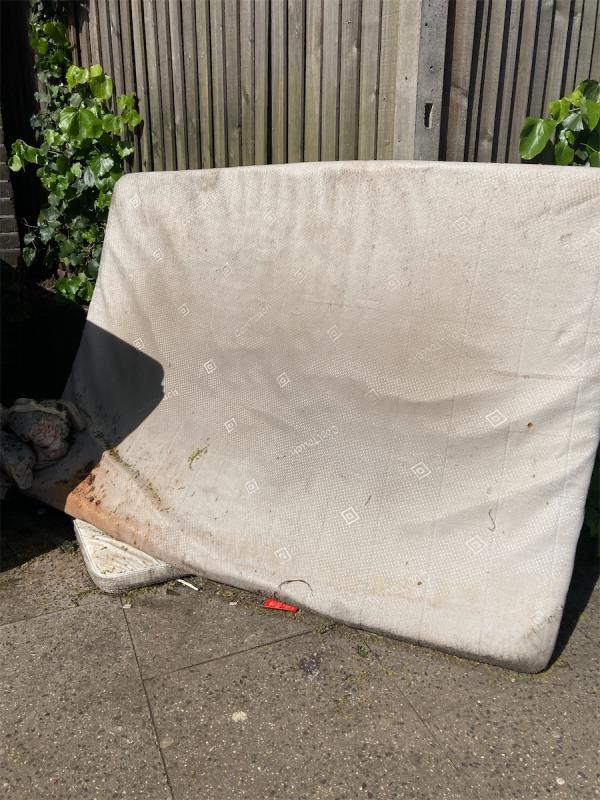 Two mattresses dumped on the pavement at this location several days ago. Please could you arrange to clear. Many thanks. -Kv Removals & Shipping, 242 Kirkdale, London, SE26 4NL