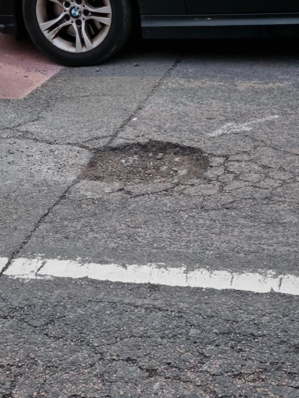 Pothole-11 Kilworth Drive, Leicester, LE5 5QB