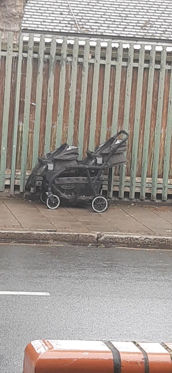 Flytipping during the day
Dumped pushchair outside the school and opposite 99 harold road-99 Harold Road, Upton Park, London, E13 0SG