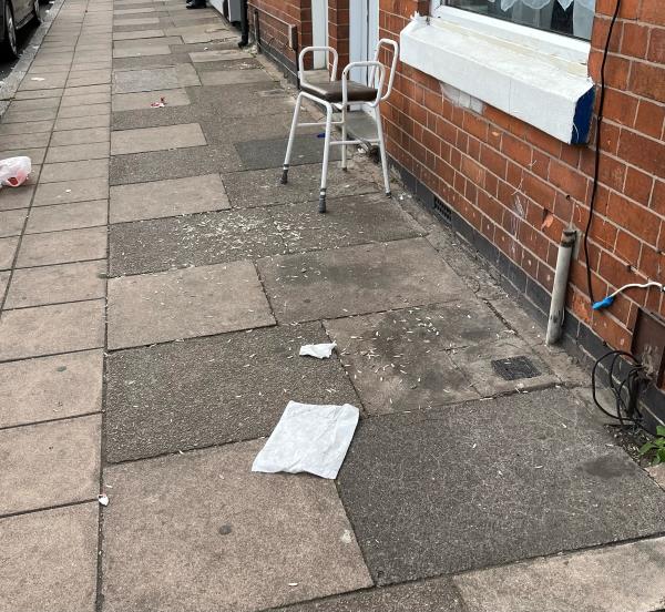 Residents of 26 Kedleston rd, continues to litter and dirty street -30 Kedleston Rd, Leicester LE5 5HU, UK