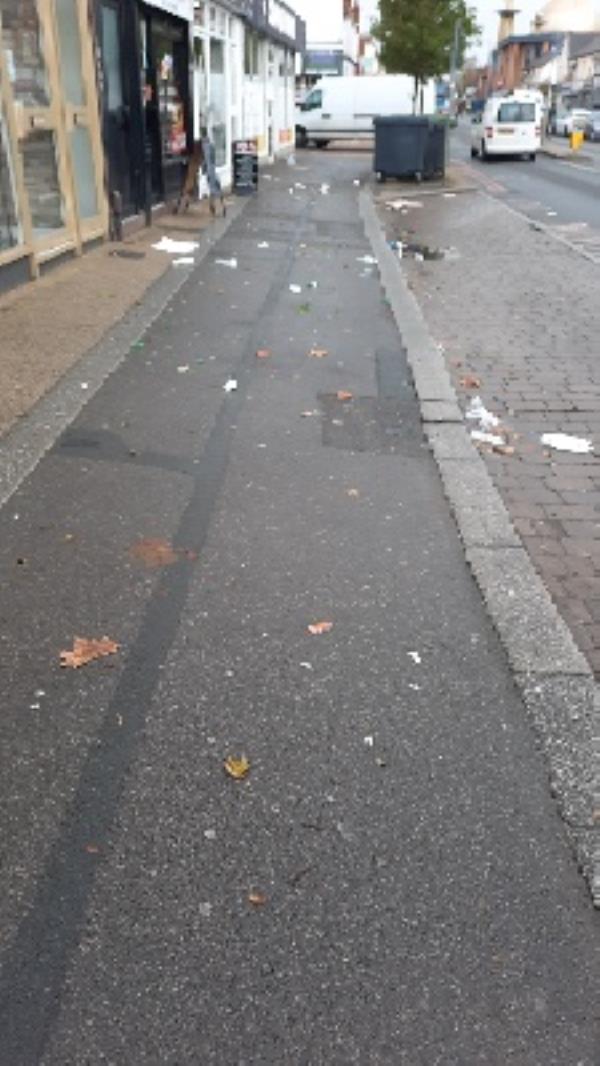 litter across pavement -339a Oxford Road, RG30 1AY, England, United Kingdom