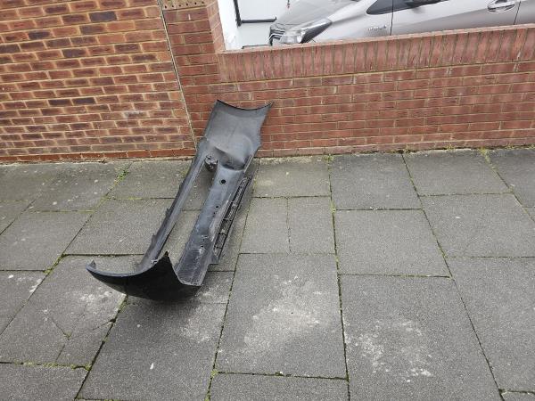 Large vehicle bumper in footpath-41 Argyll Avenue, Southall, UB1 3AT