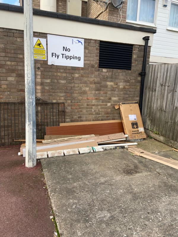 Fly tip AGAIN under no fly tip sign. Supposedly there’s CCTV-Flat 1, Aysha House, 2 Cruikshank Road, Stratford, London, E15 1SN