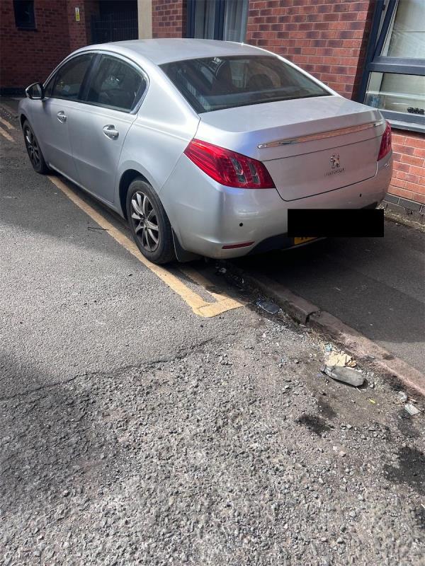 Parking on double yellows-80A, Bede Street, Leicester, LE3 5LD