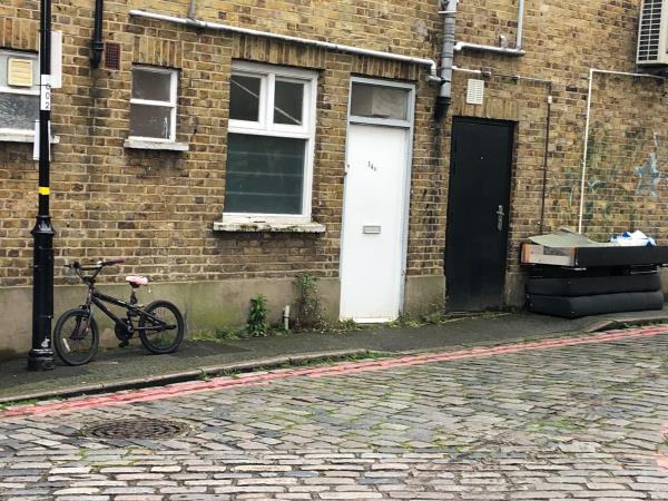 Yet again large items dumped by the occupants of flat 3,unsure if the flat  is actually Devonshire Rd but the rear exit gives access  the alleyway next to 6 Havelock Walk.
Offender has been caught on CCTV -1A, Havelock Walk, London, SE23 3HG