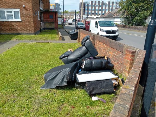 Two pieces sofa to please be removed -101 Longbridge Way, Hither Green, London, SE13 6PW